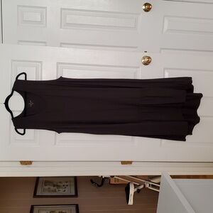 CUDDL DUDS blk high/low a-line tank dress with ruffle bottom.
